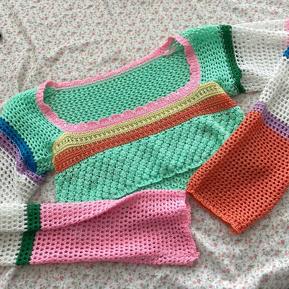 cropped crochet top